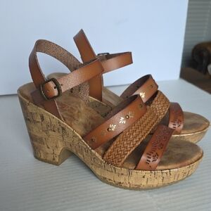 Kora Y2K 90's Tan Wedge Sandals Sz 7.5 Boho